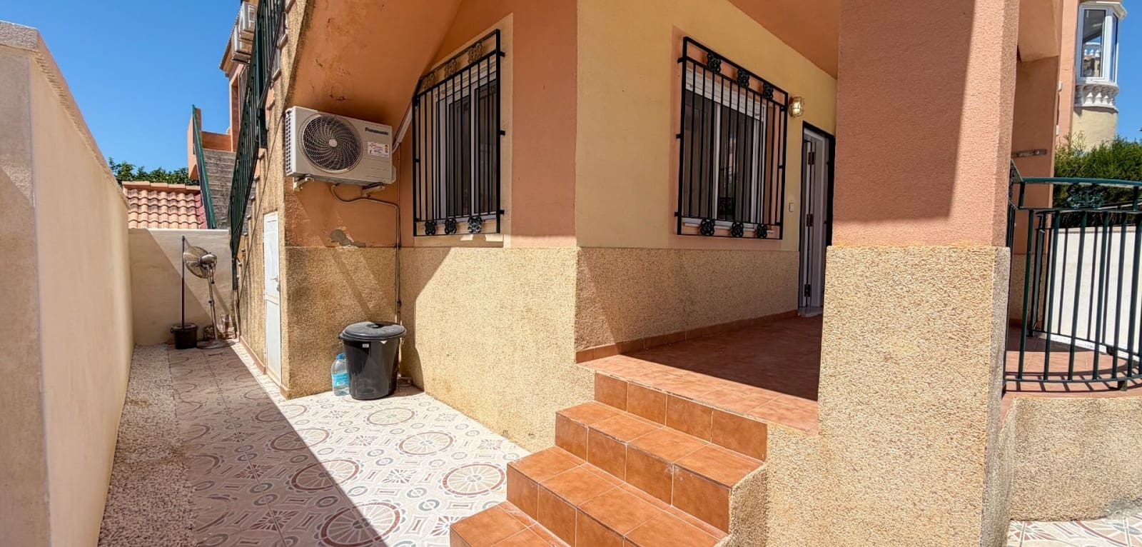 2 makuuhuone Huoneisto myytävänä paikassa Orihuela Costa mukana uima-altaan - 189 000 € (Ref: 9953238)