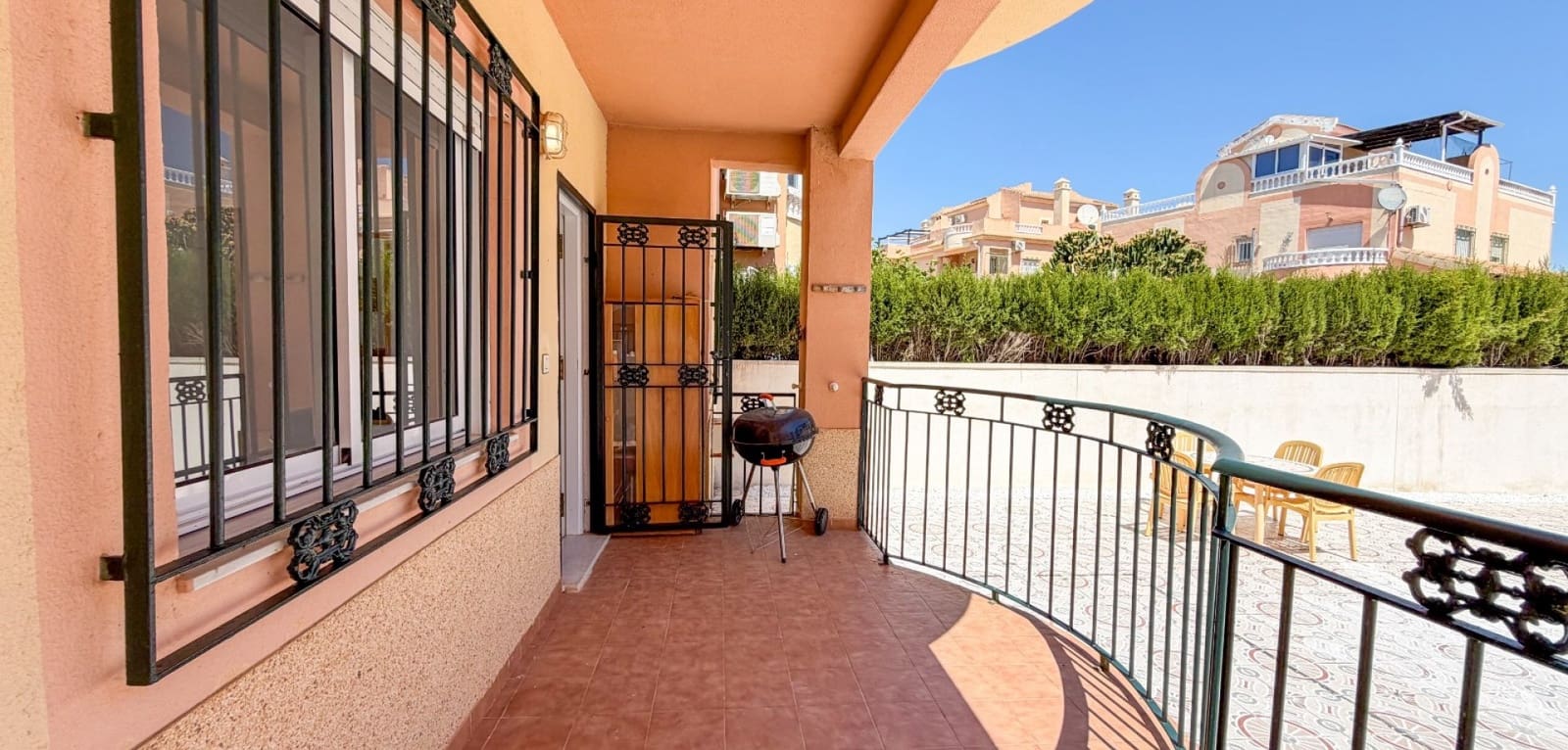 2 makuuhuone Huoneisto myytävänä paikassa Orihuela Costa mukana uima-altaan - 189 000 € (Ref: 9953238)