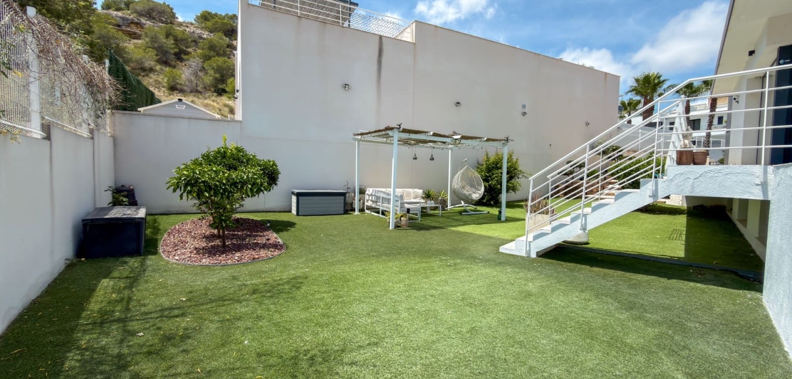 5 bedroom Villa for sale in San Miguel de Salinas with pool - € 679,000 (Ref: 9953239)