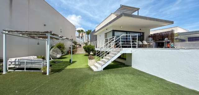 5 soveværelse Villa til salg i San Miguel de Salinas med swimmingpool - € 679.000 (Ref: 9953239)
