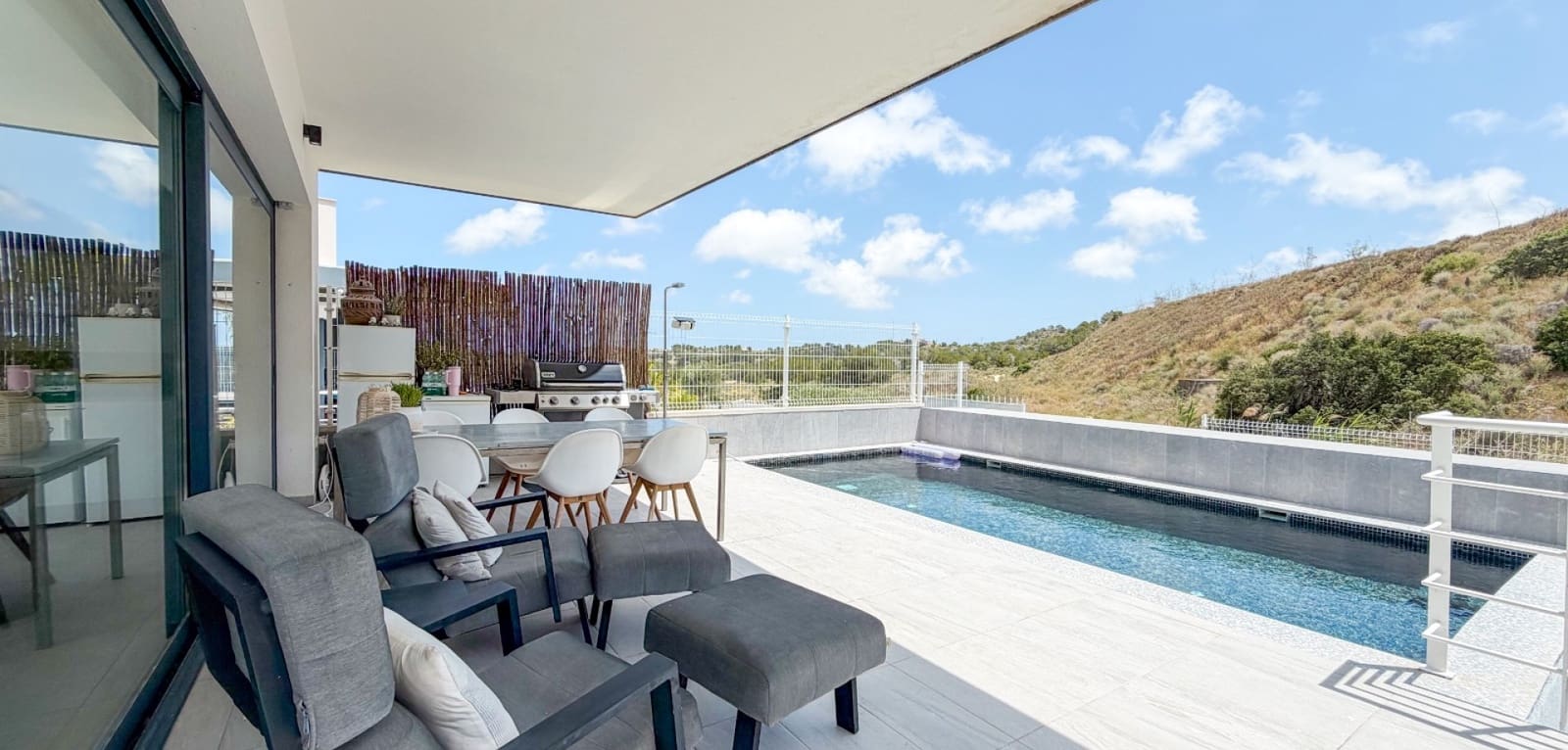 5 bedroom Villa for sale in San Miguel de Salinas with pool - € 679,000 (Ref: 9953239)