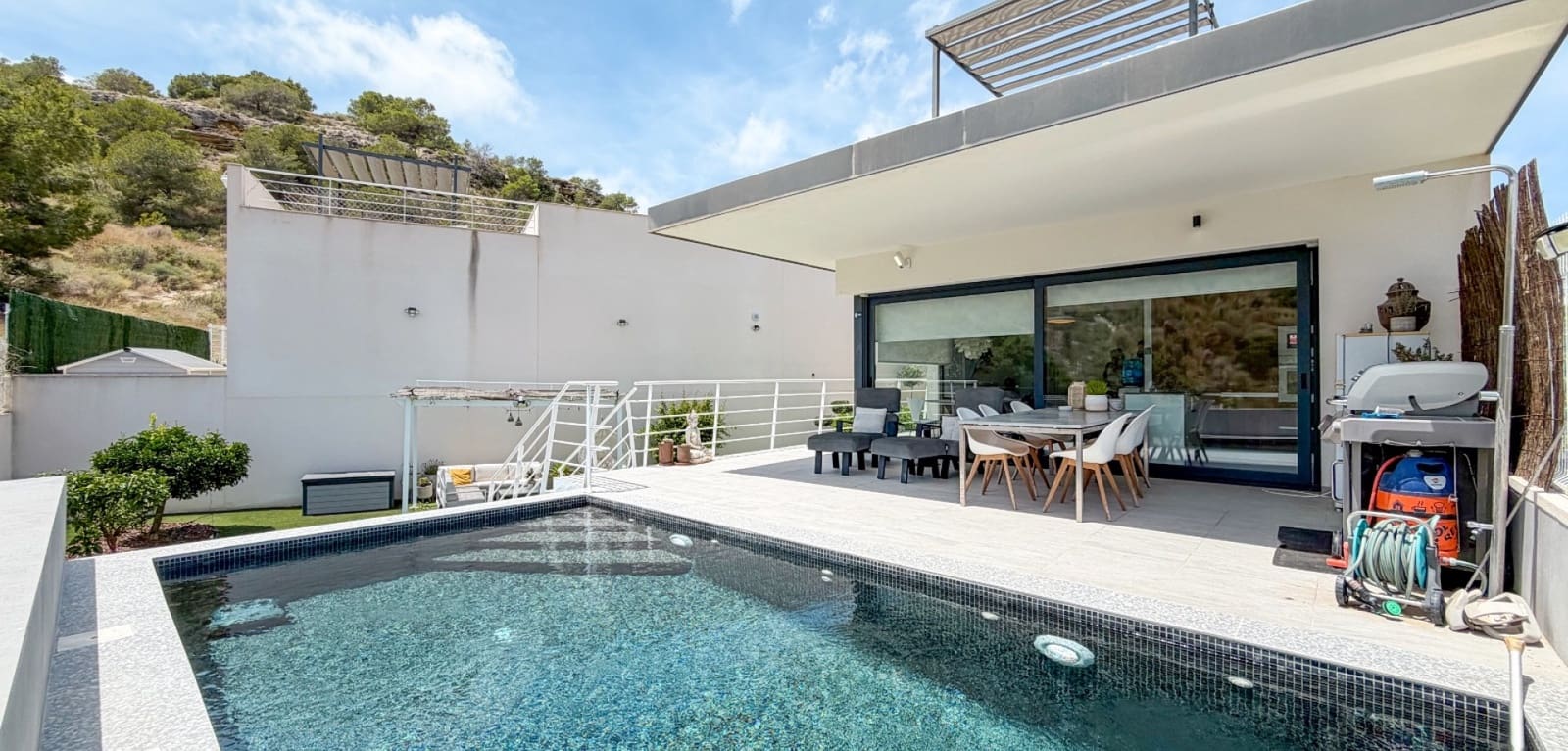 5 bedroom Villa for sale in San Miguel de Salinas with pool - € 679,000 (Ref: 9953239)