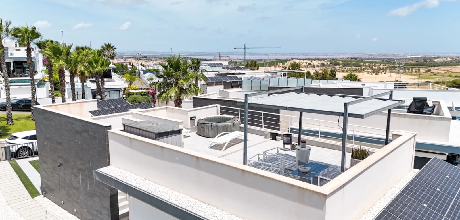 5 bedroom Villa for sale in San Miguel de Salinas with pool - € 679,000 (Ref: 9953239)