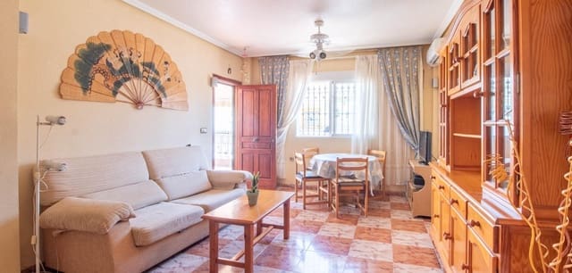 2 makuuhuone Omakotitalo myytävänä paikassa La Zenia, Orihuela mukana uima-altaan - 179 900 € (Ref: 9953241)