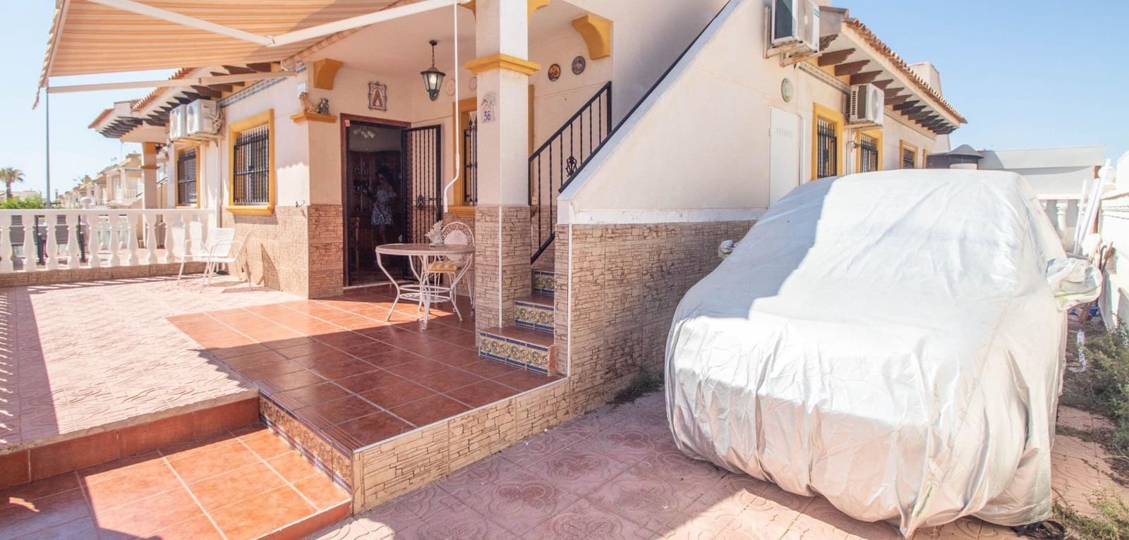 2 makuuhuone Omakotitalo myytävänä paikassa La Zenia mukana uima-altaan - 179 900 € (Ref: 9953241)