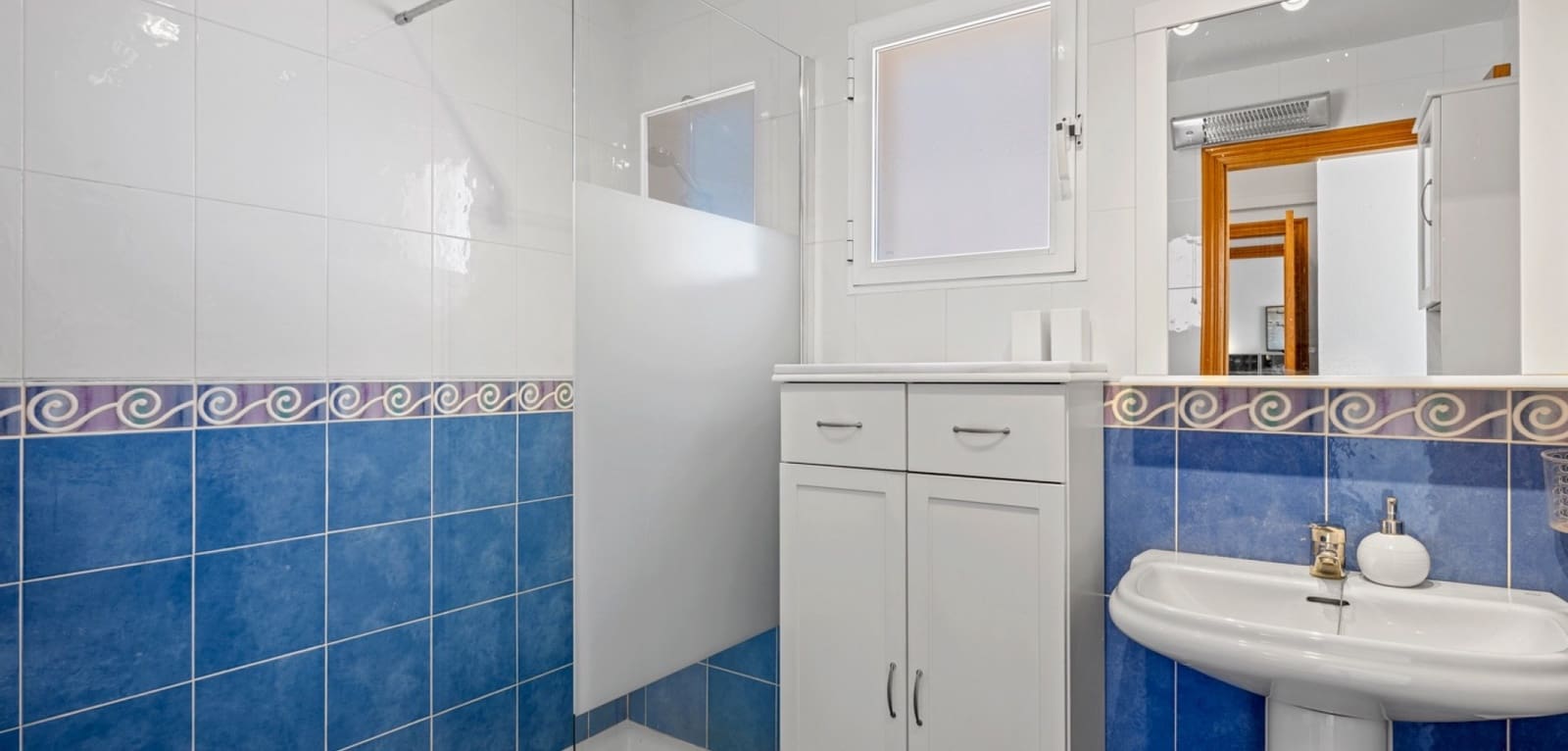 3 soverom Leilighet til salgs i Cabo Roig med svømmebasseng - € 320 000 (Ref: 9953242)
