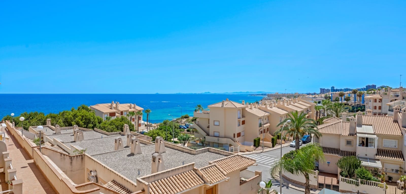 3 soverom Leilighet til salgs i Cabo Roig med svømmebasseng - € 320 000 (Ref: 9953242)
