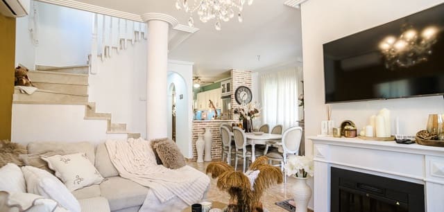 3 quarto Moradia para venda em El Raso, Guardamar del Segura com piscina - 299 500 € (Ref: 9953245)