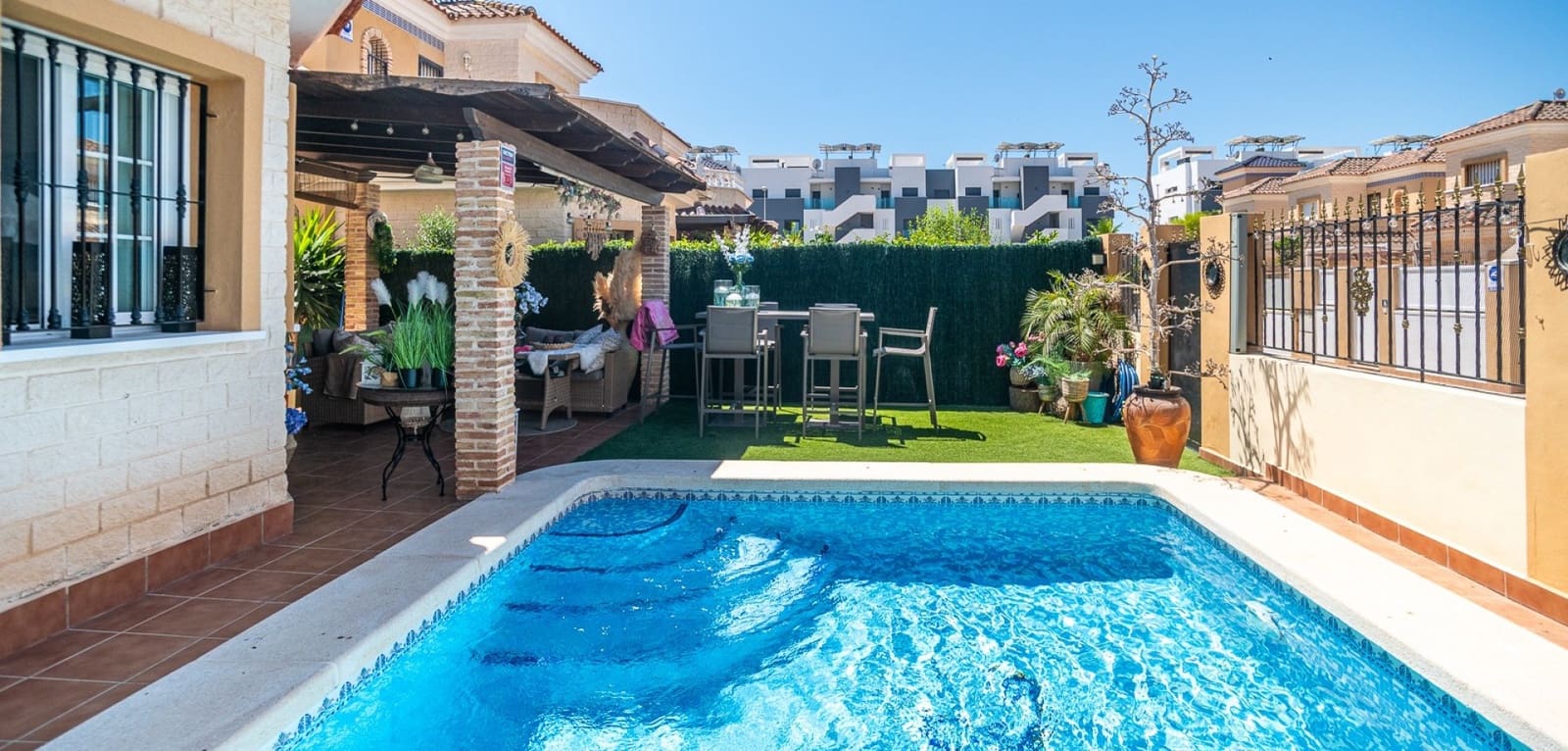 3 quarto Moradia para venda em El Raso com piscina - 299 500 € (Ref: 9953245)