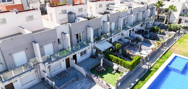 2 chambre Villa/Maison Mitoyenne à vendre à Parque Acuático - Sector 25, Torrevieja avec piscine - 249 000 € (Ref: 9953704)