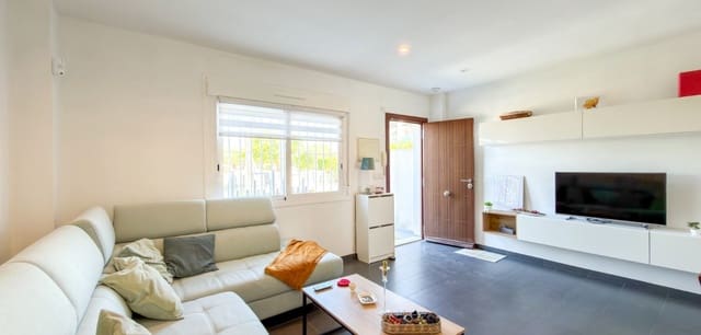 2 chambre Villa/Maison Mitoyenne à vendre à Parque Acuático - Sector 25, Torrevieja avec piscine - 249 000 € (Ref: 9953704)