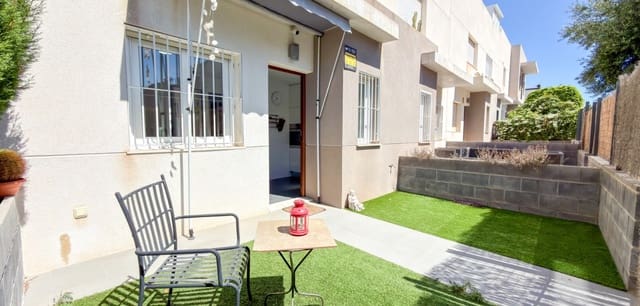 2 chambre Villa/Maison Mitoyenne à vendre à Parque Acuático - Sector 25, Torrevieja avec piscine - 249 000 € (Ref: 9953704)