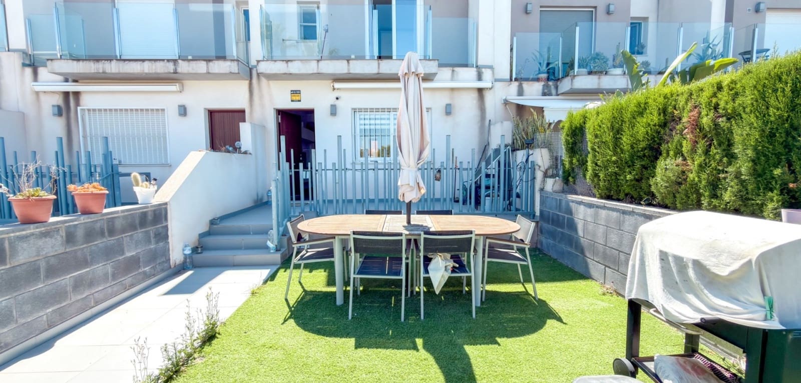 2 chambre Villa/Maison Mitoyenne à vendre à Torrevieja avec piscine - 249 000 € (Ref: 9953704)
