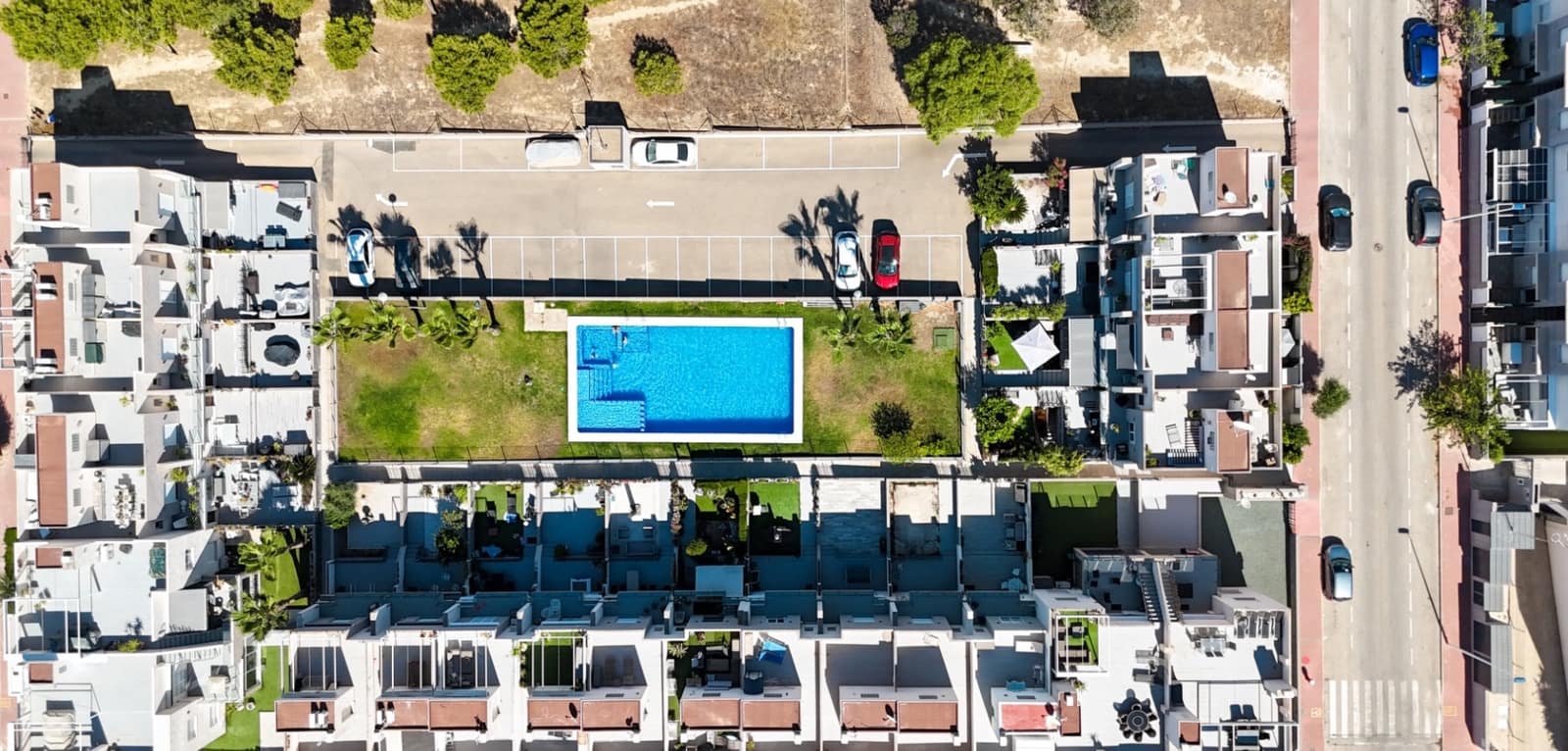 2 chambre Villa/Maison Mitoyenne à vendre à Torrevieja avec piscine - 249 000 € (Ref: 9953704)