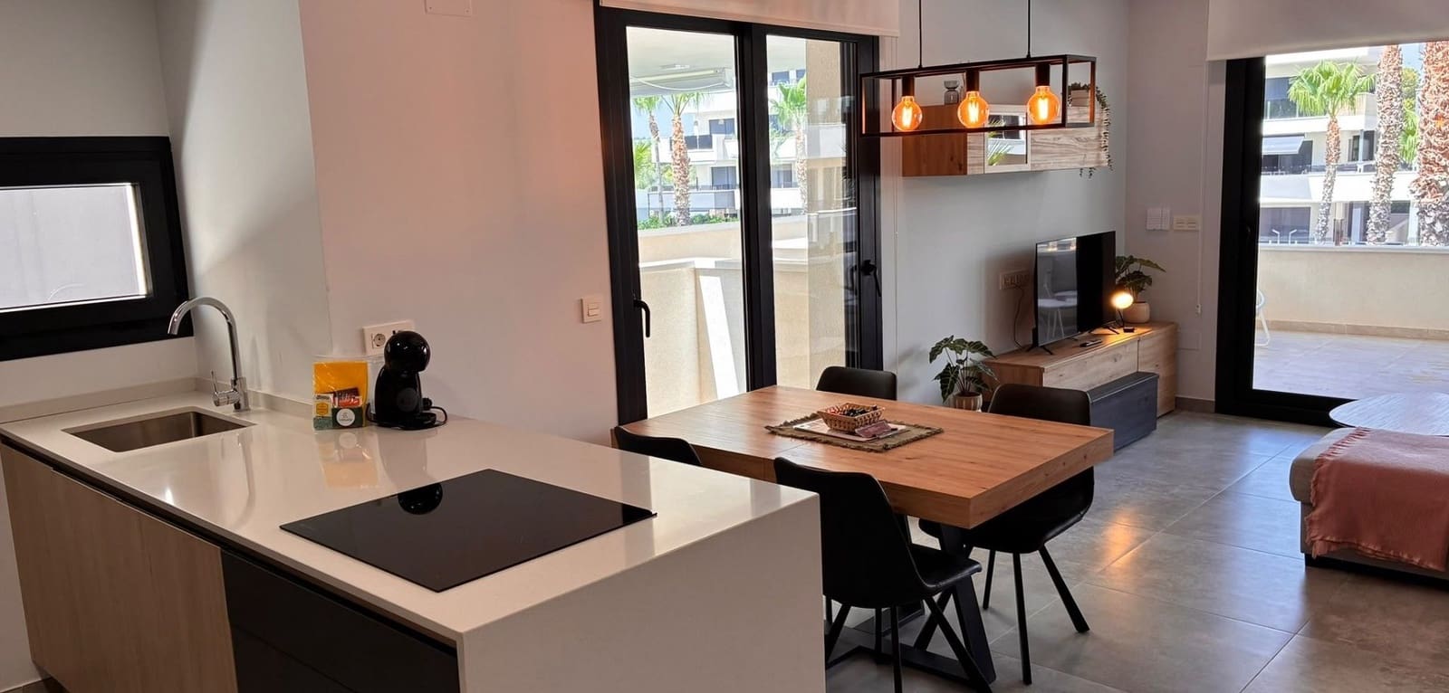 2 soverom Leilighet til salgs i Los Altos med svømmebasseng - € 289 000 (Ref: 9965898)