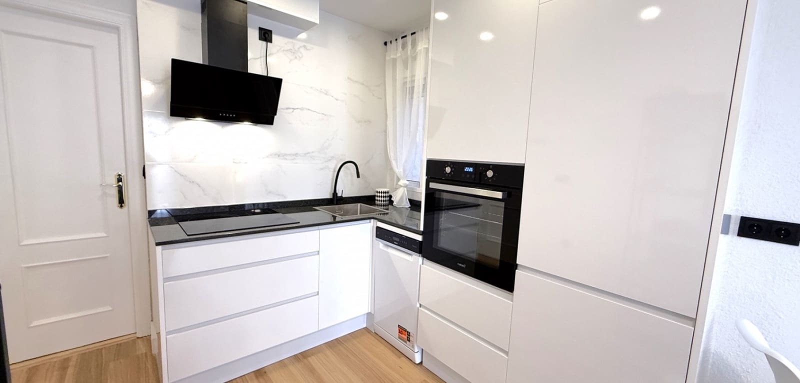 2 soverom Leilighet til salgs i Torrevieja - € 164 900 (Ref: 9965899)