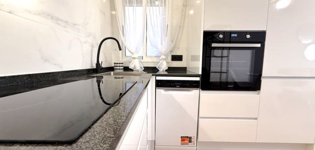 2 soverom Leilighet til salgs i Puerto Deportivo, Torrevieja - € 164 900 (Ref: 9965899)