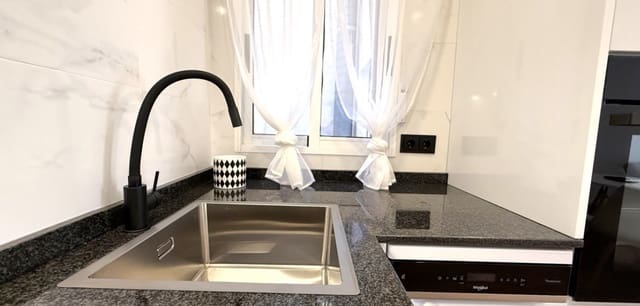 2 soverom Leilighet til salgs i Puerto Deportivo, Torrevieja - € 164 900 (Ref: 9965899)