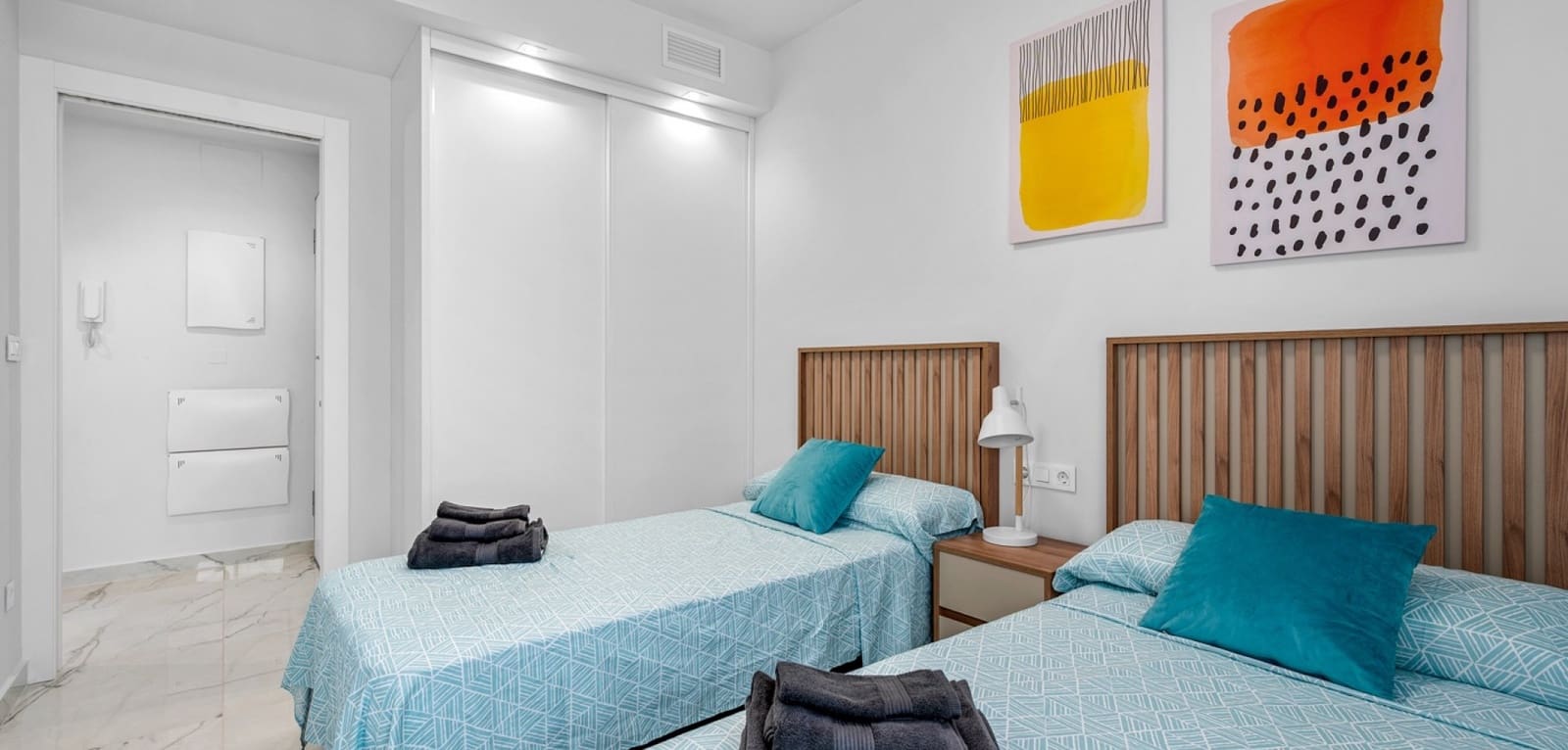 2 bedroom Apartment for sale in Playa Flamenca with pool - € 315,000 (Ref: 9965900)
