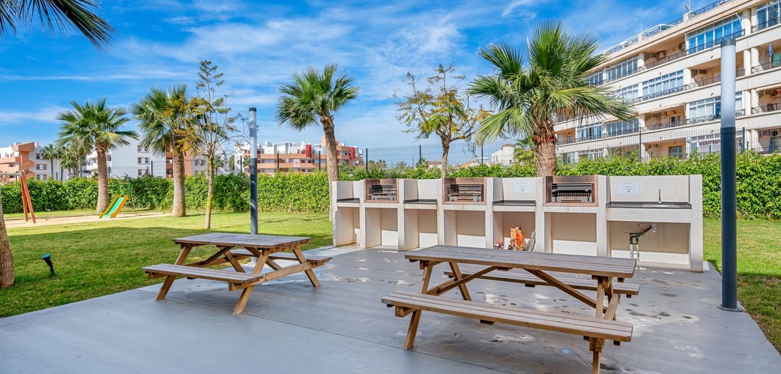 2 bedroom Apartment for sale in Playa Flamenca with pool - € 315,000 (Ref: 9965900)
