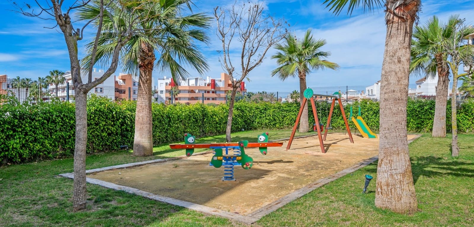 2 bedroom Apartment for sale in Playa Flamenca with pool - € 315,000 (Ref: 9965900)