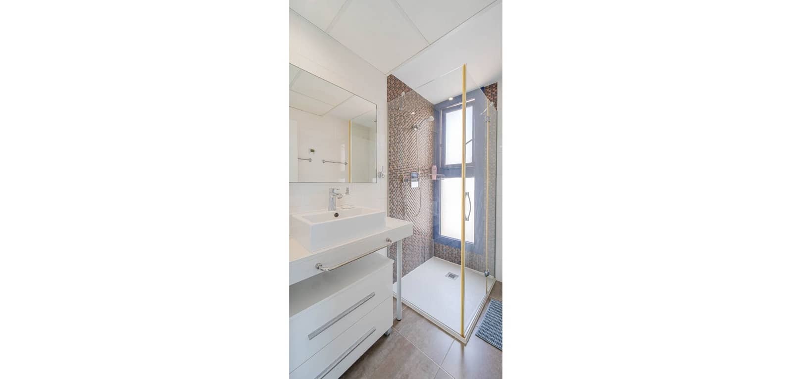 2 Zimmer Apartment zu verkaufen in Orihuela Costa mit Pool - 450.000 € (Ref: 9966114)