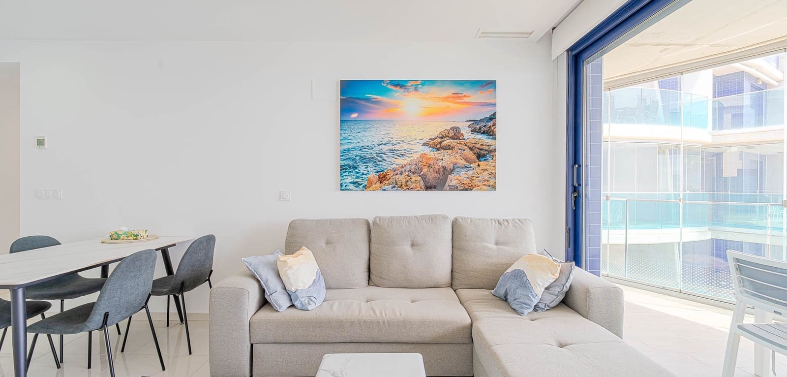 2 Zimmer Apartment zu verkaufen in Orihuela Costa mit Pool - 450.000 € (Ref: 9966114)
