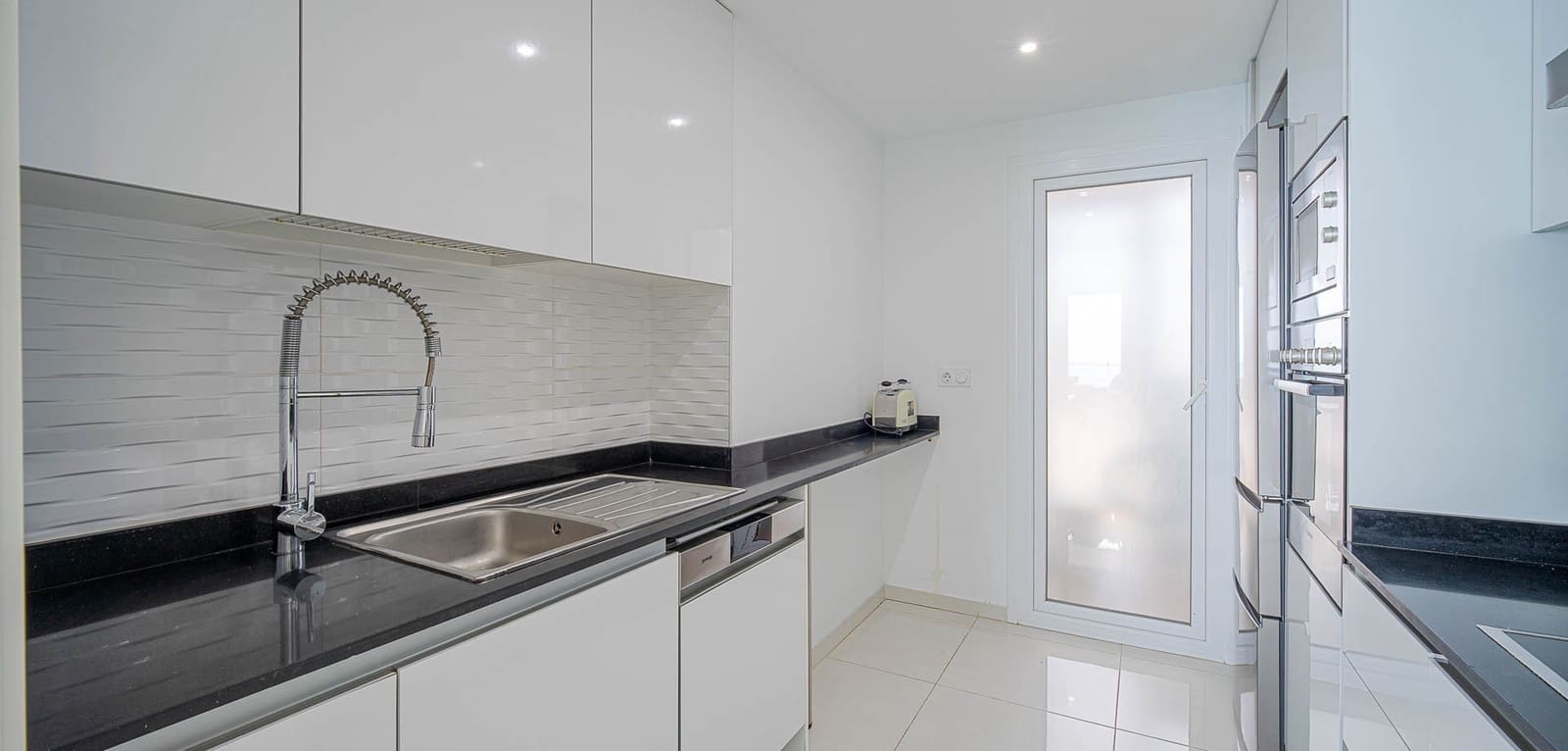 2 Zimmer Apartment zu verkaufen in Orihuela Costa mit Pool - 450.000 € (Ref: 9966114)