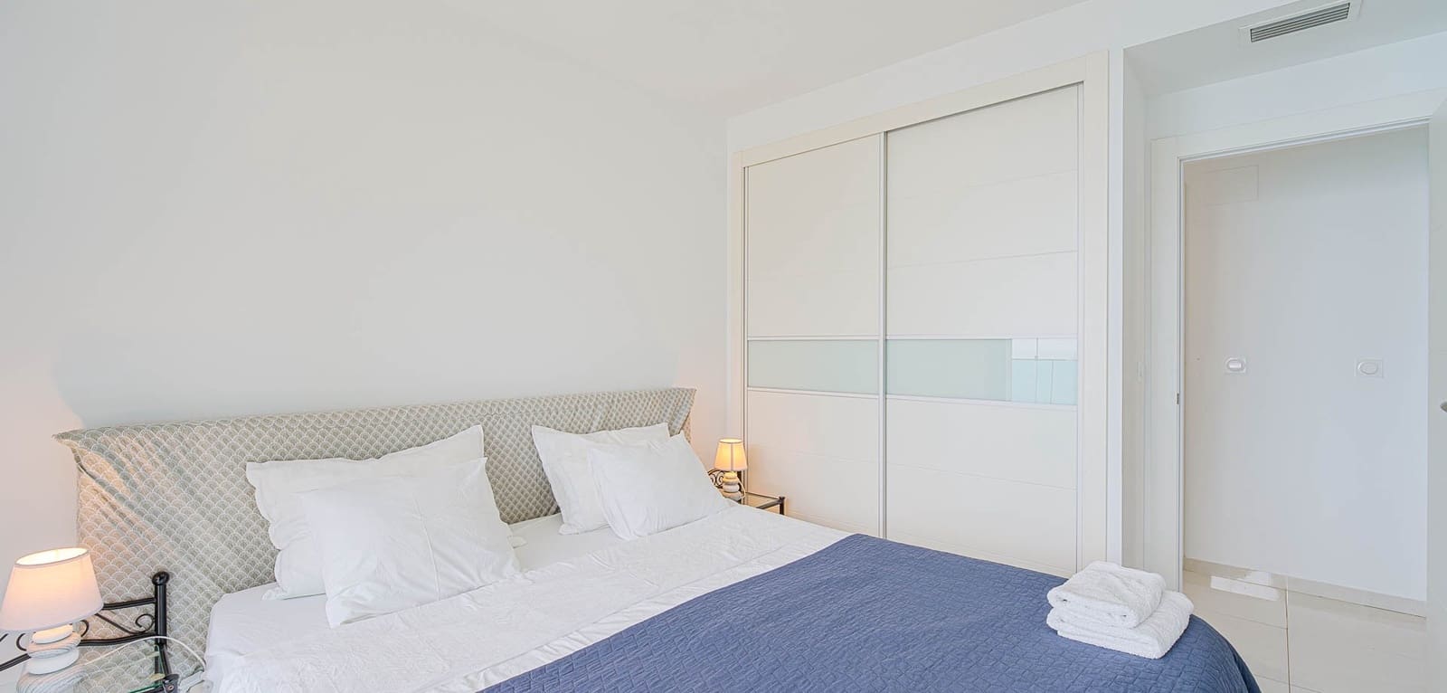 2 Zimmer Apartment zu verkaufen in Orihuela Costa mit Pool - 450.000 € (Ref: 9966114)