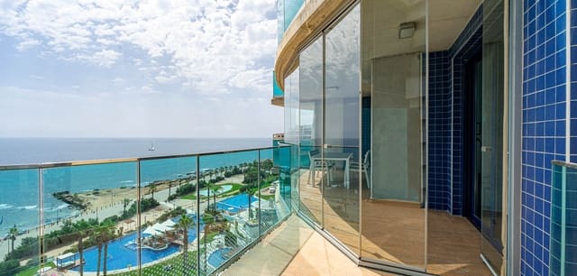 Apartamento de 2 habitaciones en Punta Prima, Orihuela en venta con piscina - 450.000 € (Ref: 9966114)