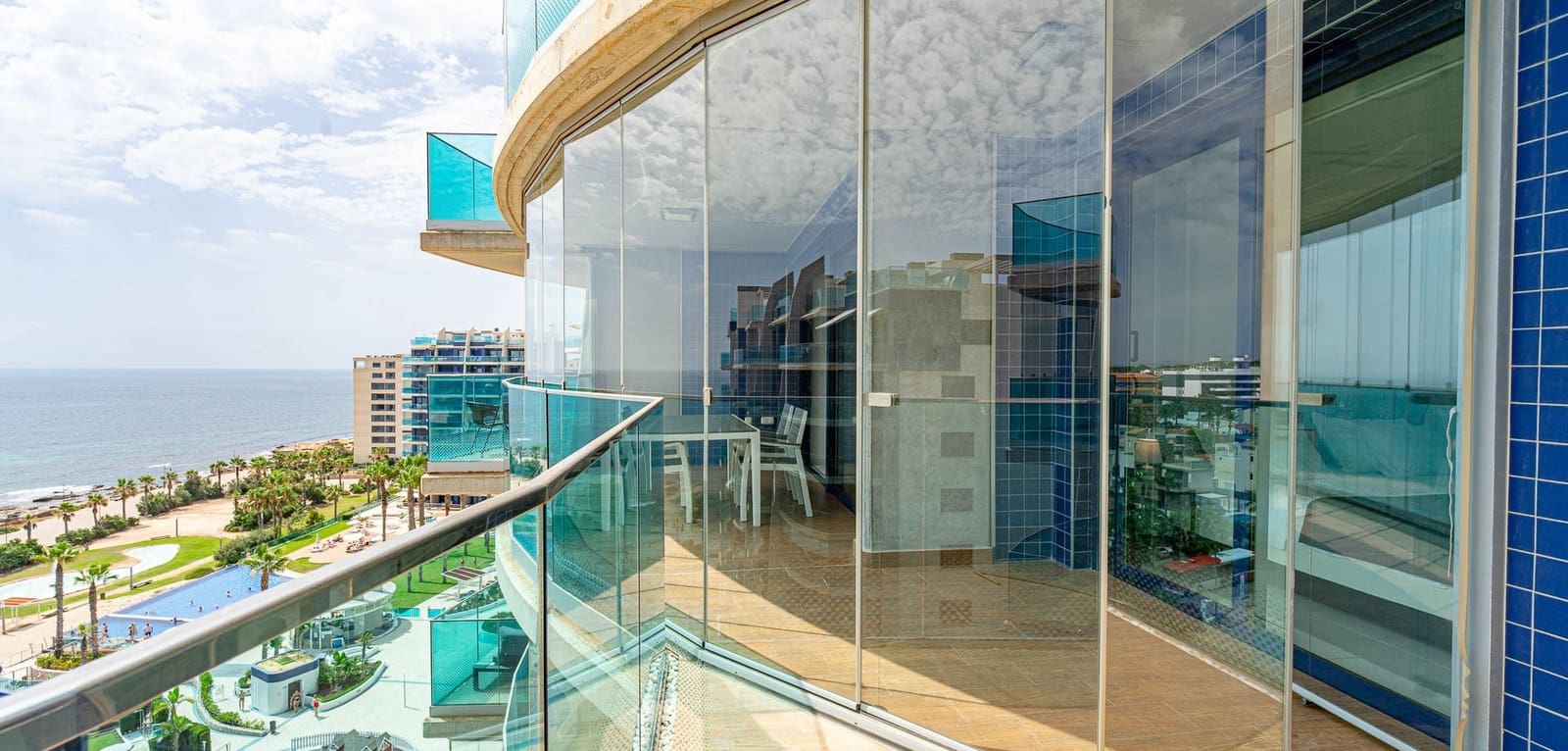 2 Zimmer Apartment zu verkaufen in Orihuela Costa mit Pool - 450.000 € (Ref: 9966114)