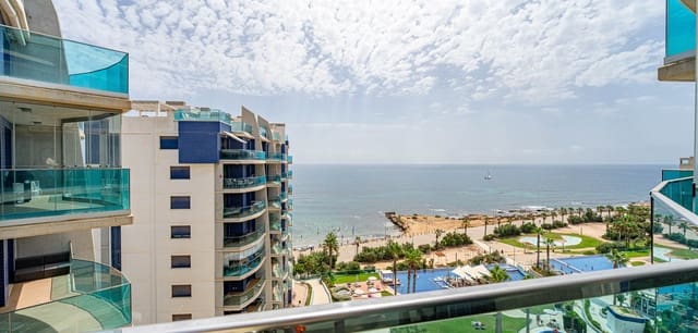 Apartamento de 2 habitaciones en Punta Prima, Orihuela en venta con piscina - 450.000 € (Ref: 9966114)