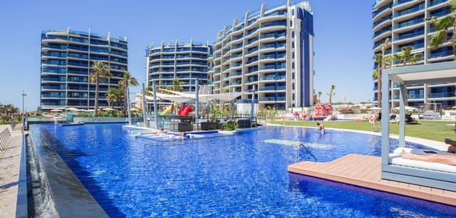 Apartamento de 2 habitaciones en Punta Prima, Orihuela en venta con piscina - 450.000 € (Ref: 9966114)