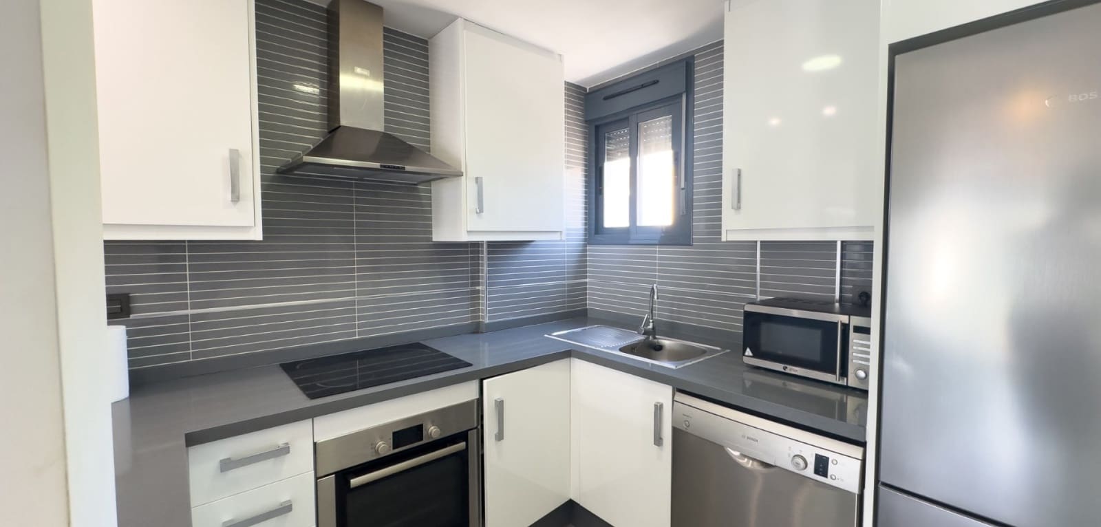2 bedroom Bungalow for sale in La Zenia with pool - € 339,000 (Ref: 9970865)