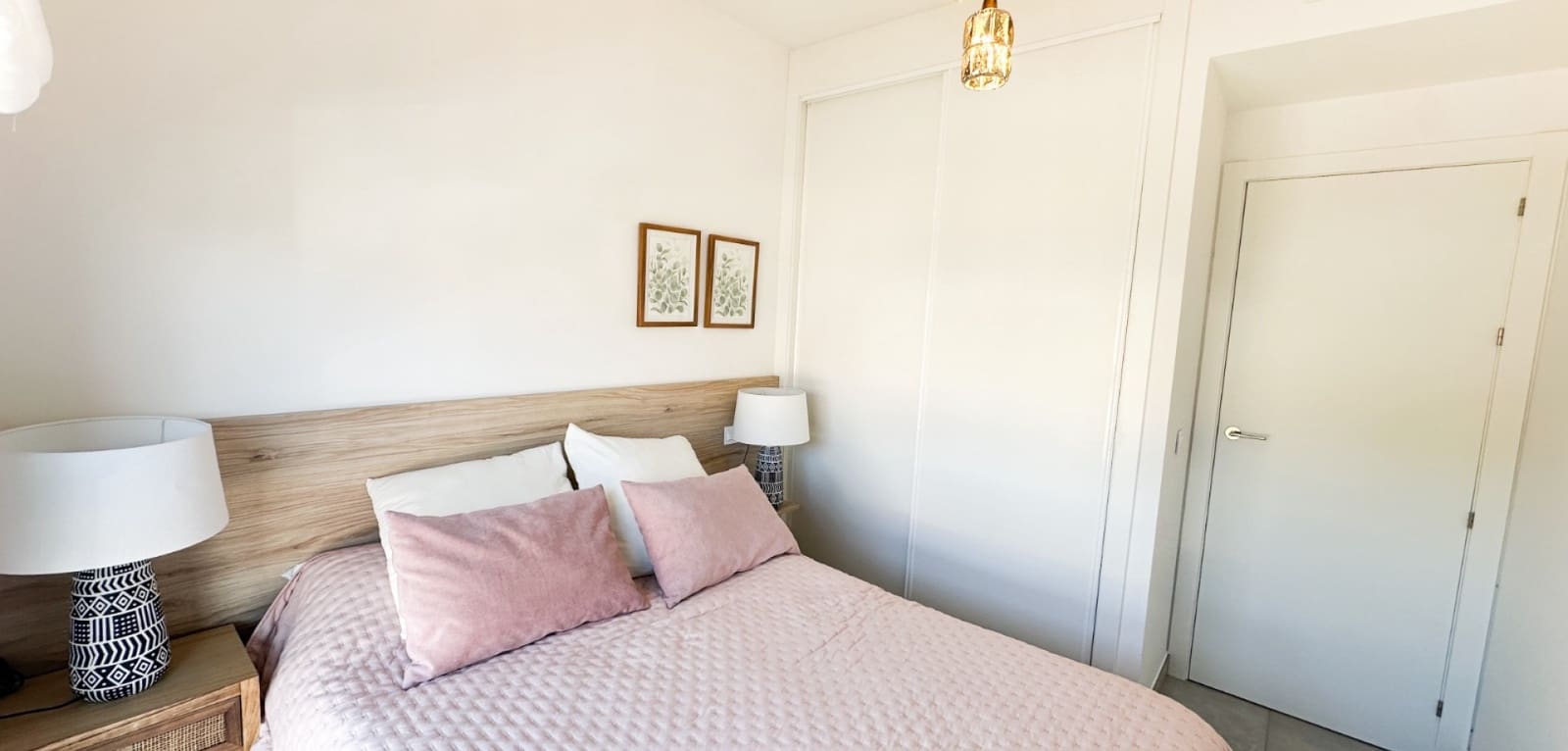 2 bedroom Bungalow for sale in Villamartin with pool - € 319,000 (Ref: 9970868)