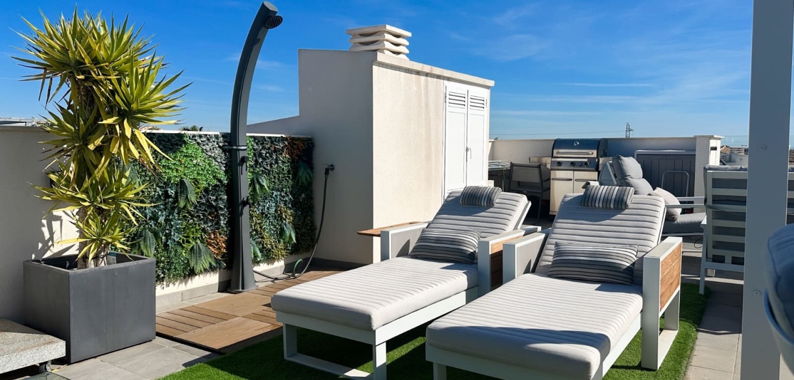 2 bedroom Bungalow for sale in Villamartin with pool - € 319,000 (Ref: 9970868)