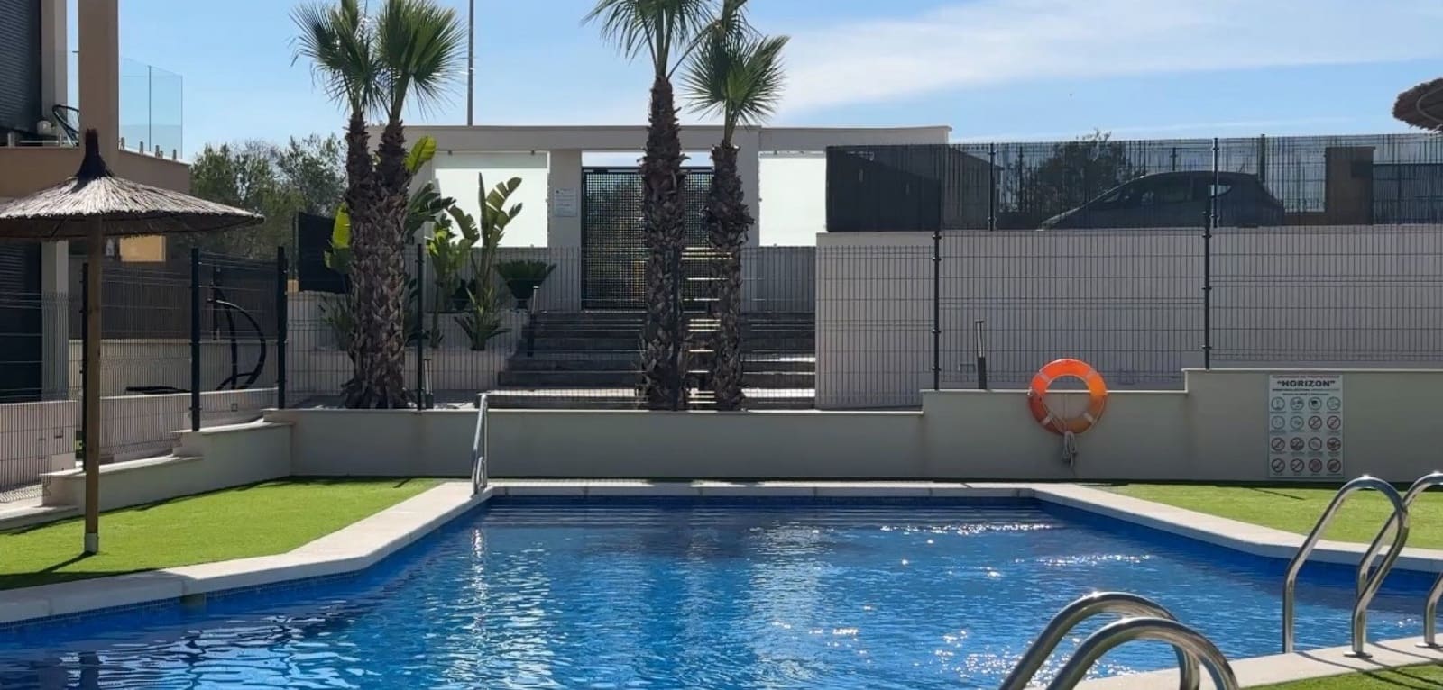 2 bedroom Bungalow for sale in Villamartin with pool - € 319,000 (Ref: 9970868)
