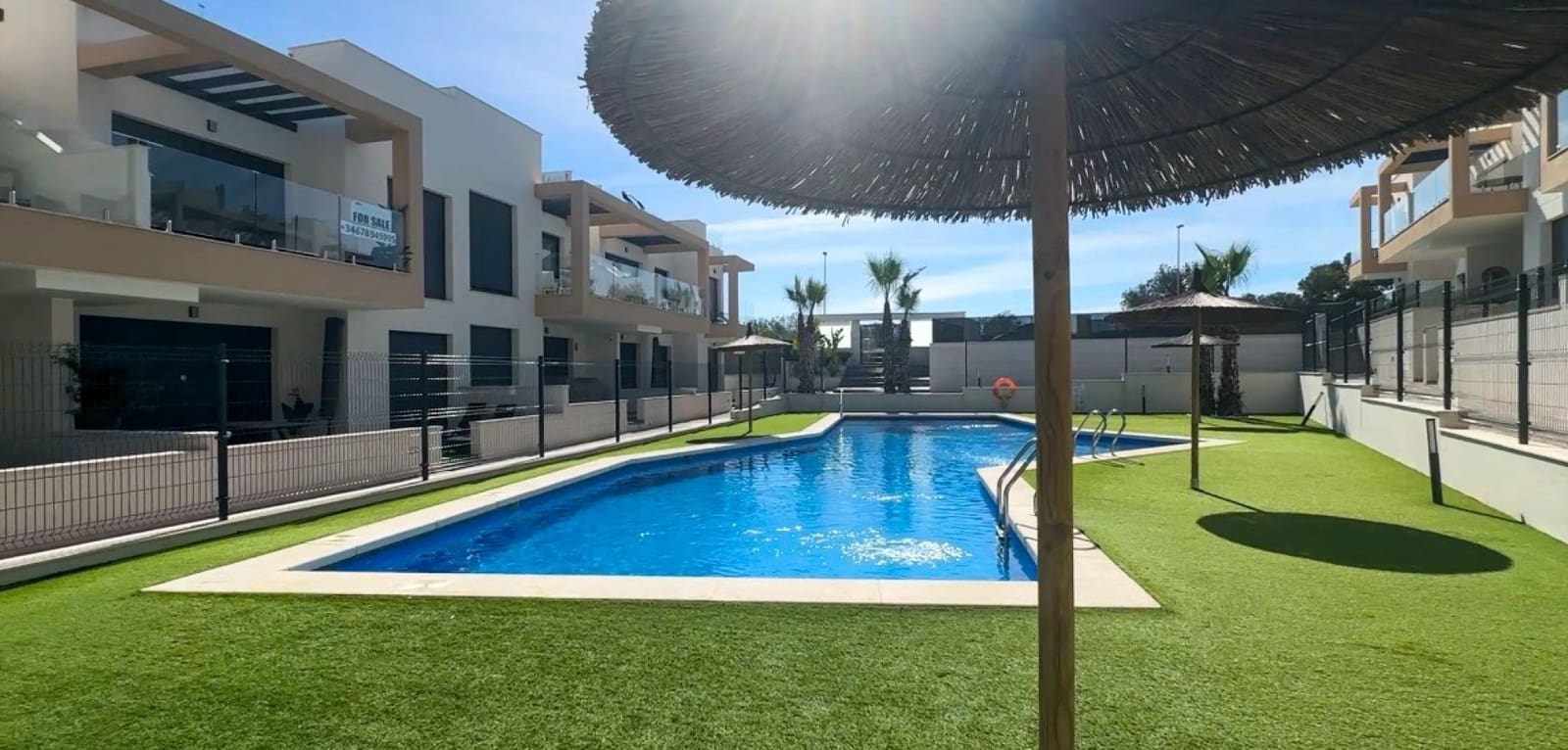2 bedroom Bungalow for sale in Villamartin with pool - € 319,000 (Ref: 9970868)