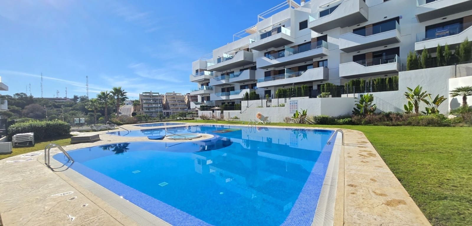 2 chambre Appartement à vendre à Villamartin avec piscine - 249 999 € (Ref: 9971503)