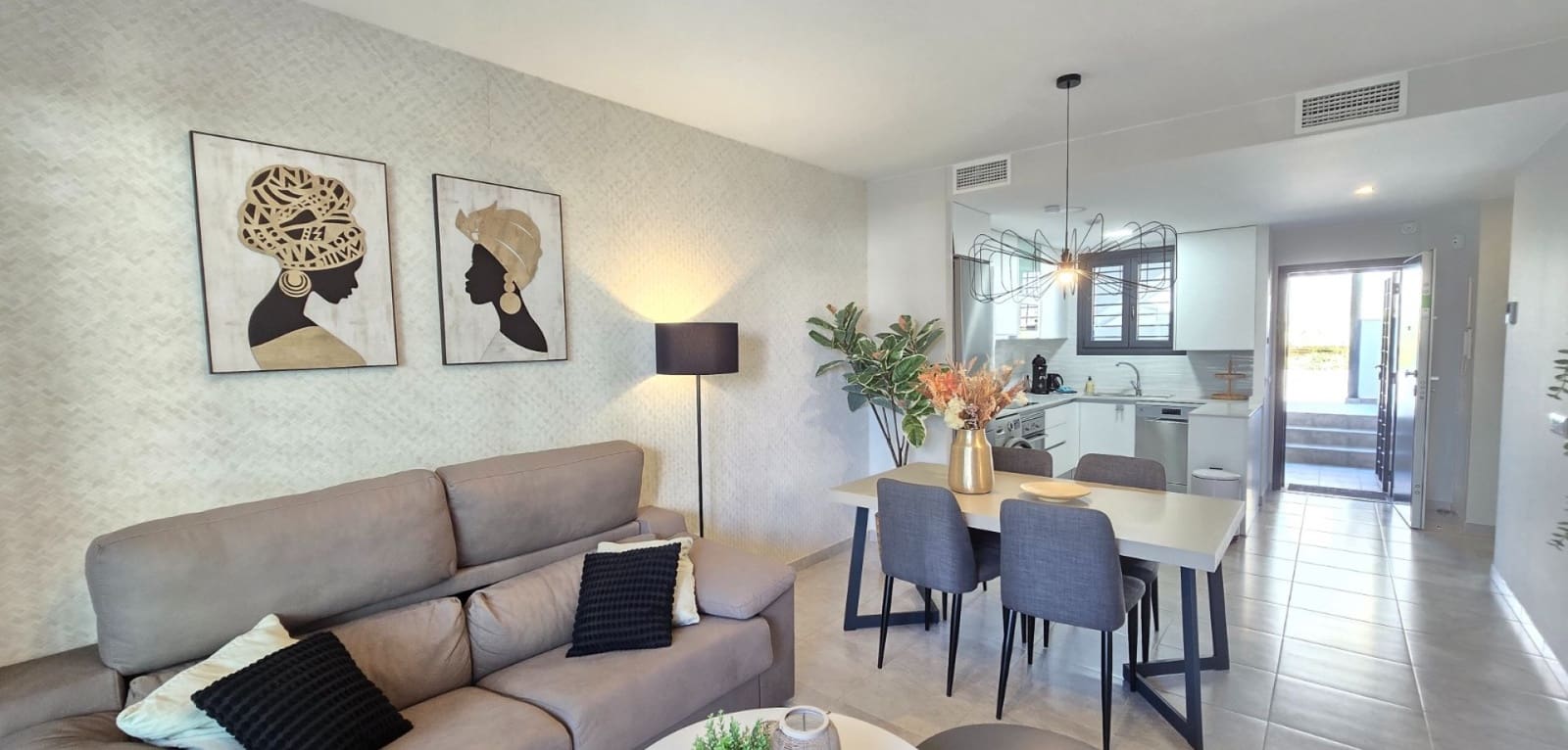 2 chambre Appartement à vendre à Villamartin avec piscine - 249 999 € (Ref: 9971503)
