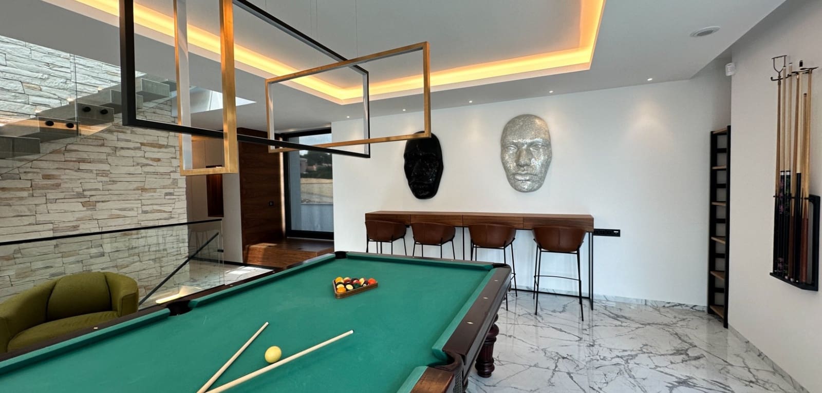 4 chambre Villa/Maison à vendre à Villamartin avec piscine - 2 950 000 € (Ref: 9974658)