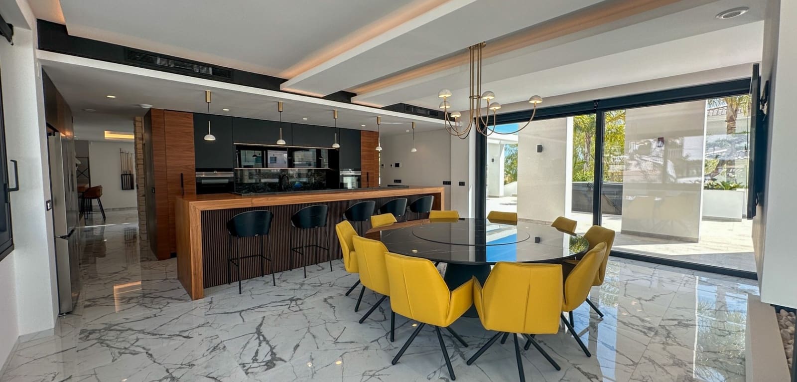 4 chambre Villa/Maison à vendre à Villamartin avec piscine - 2 950 000 € (Ref: 9974658)
