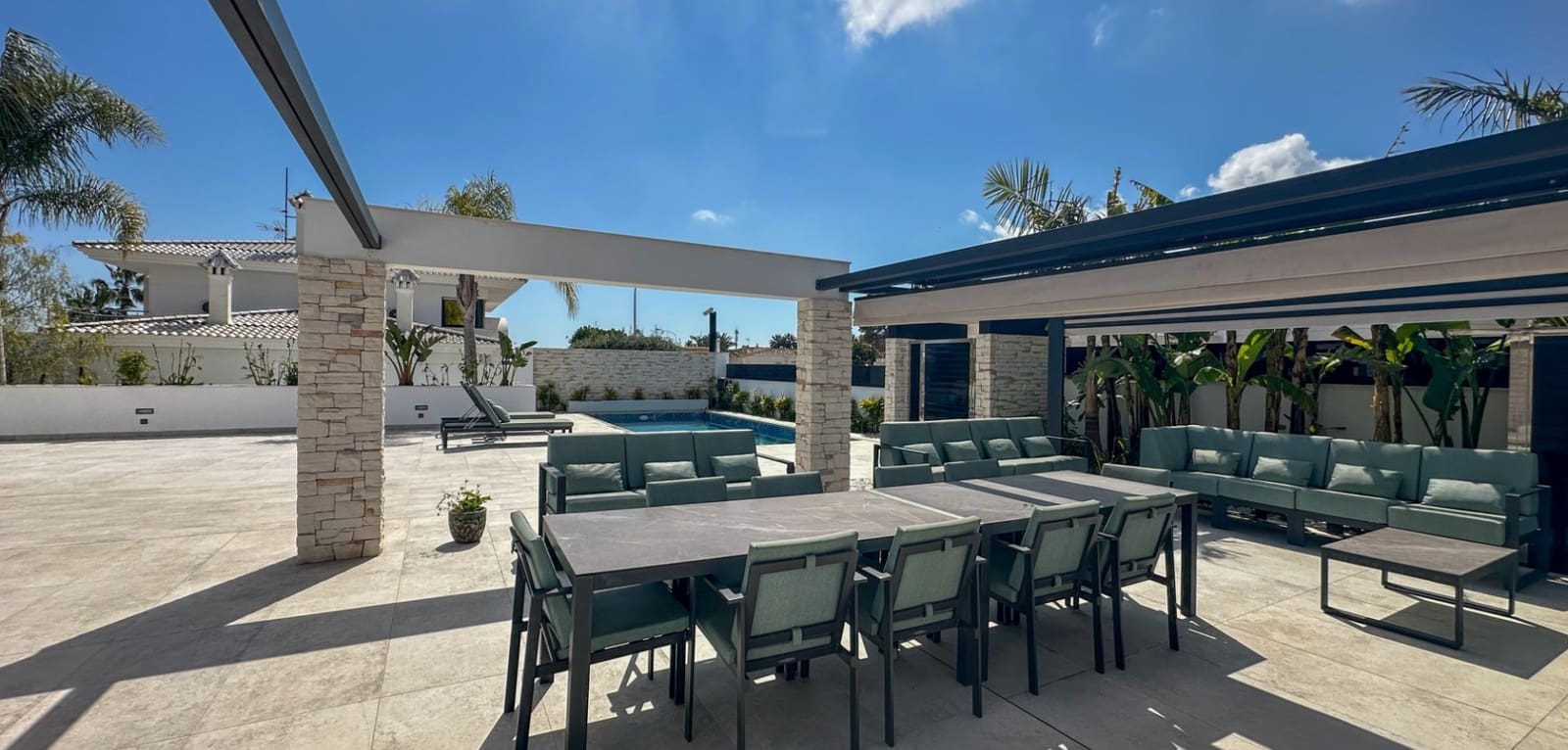 4 chambre Villa/Maison à vendre à Villamartin avec piscine - 2 950 000 € (Ref: 9974658)