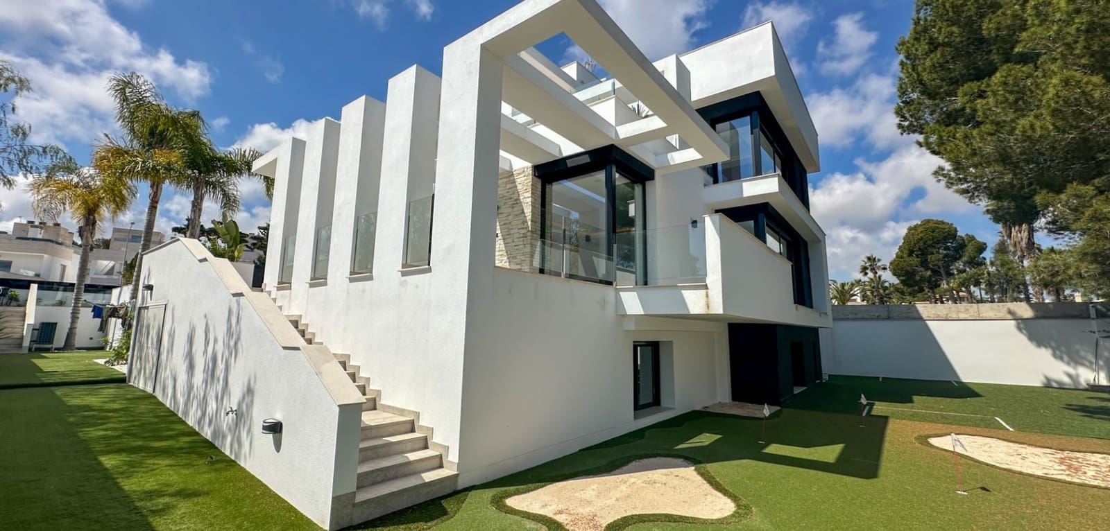 4 chambre Villa/Maison à vendre à Villamartin avec piscine - 2 950 000 € (Ref: 9974658)