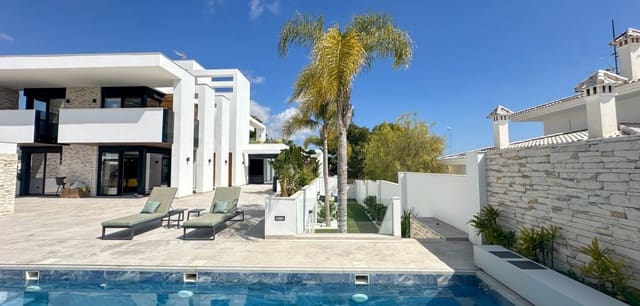 4 soverom Villa til salgs i Villamartin, Orihuela med svømmebasseng - € 2 950 000 (Ref: 9974658)