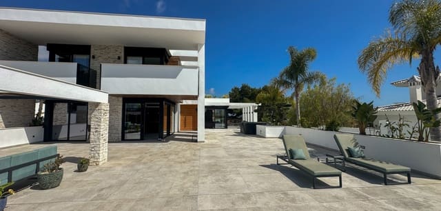 4 soverom Villa til salgs i Villamartin, Orihuela med svømmebasseng - € 2 950 000 (Ref: 9974658)