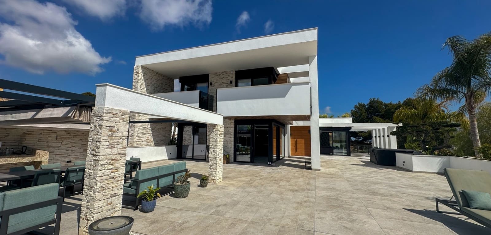 4 chambre Villa/Maison à vendre à Villamartin avec piscine - 2 950 000 € (Ref: 9974658)