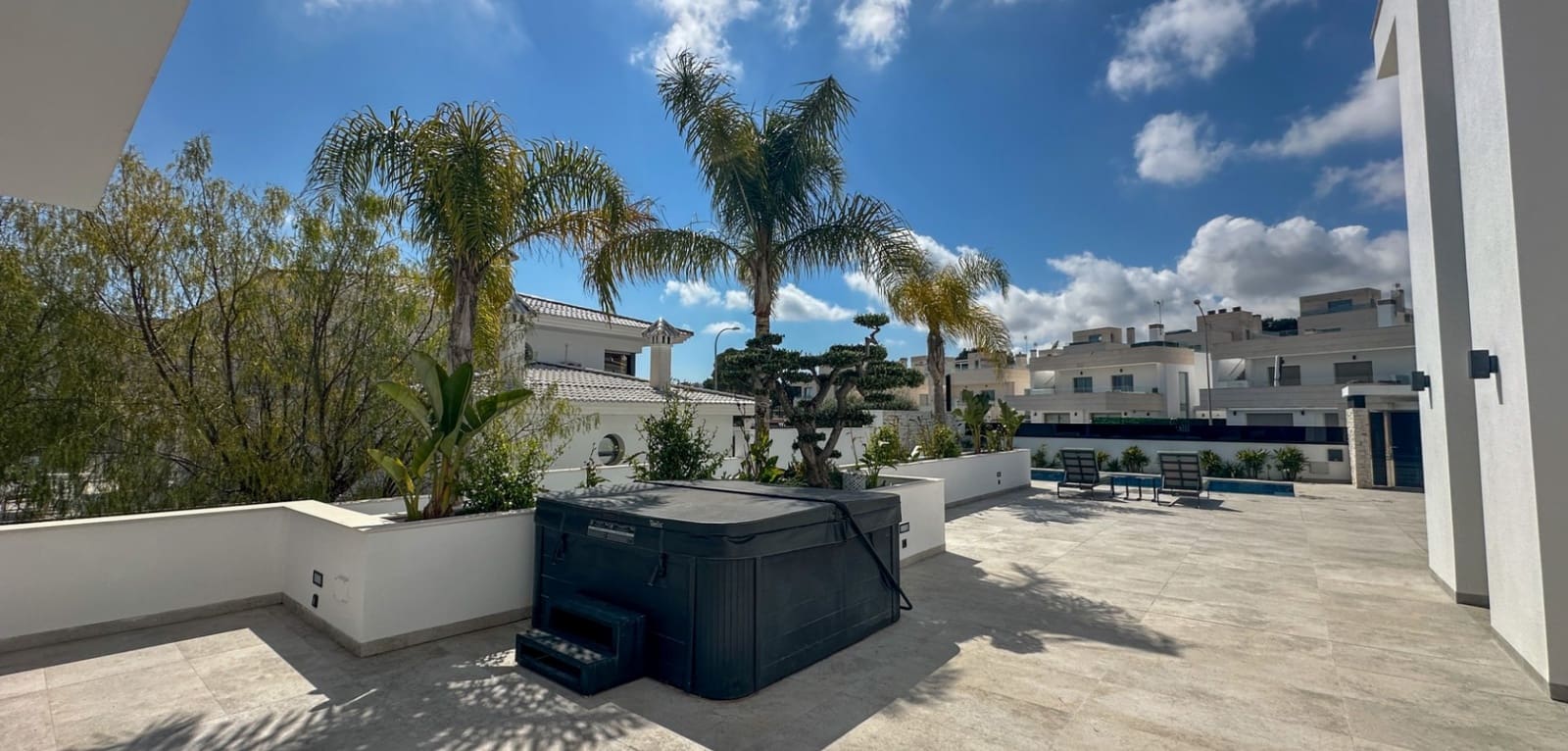 4 chambre Villa/Maison à vendre à Villamartin avec piscine - 2 950 000 € (Ref: 9974658)