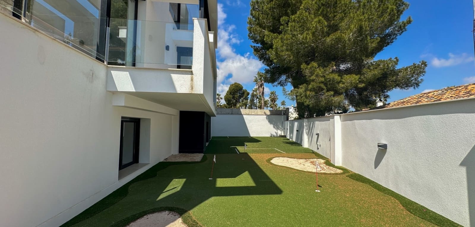 4 chambre Villa/Maison à vendre à Villamartin avec piscine - 2 950 000 € (Ref: 9974658)