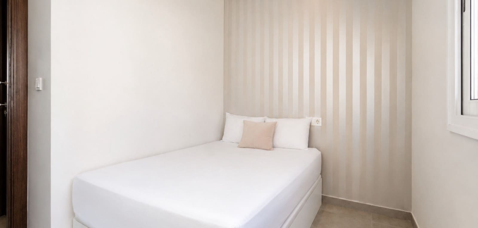 2 makuuhuone Huoneisto myytävänä paikassa Torrevieja mukana uima-altaan - 285 000 € (Ref: 9990935)